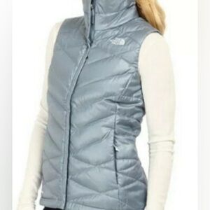 The North Face 550 Down feather Fill Small Puffer Vest Metallic Blue Aconcagua
